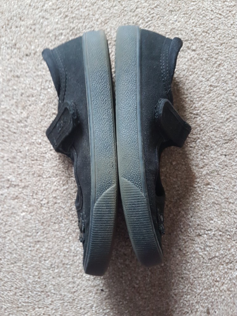 clarks pe pumps